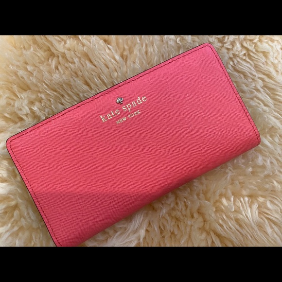 Kate Spade Wallet - Picture 1 of 4